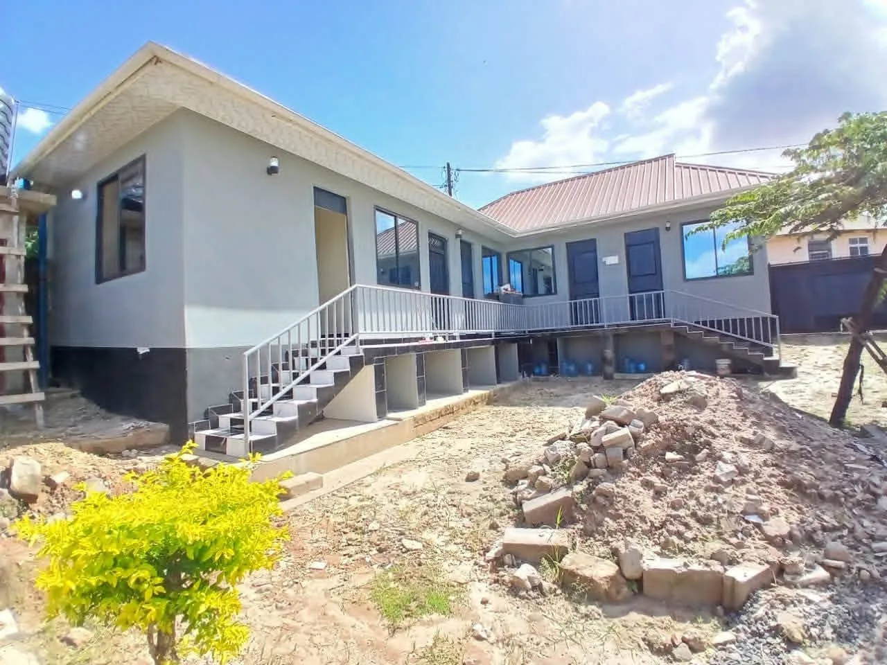 FB_IMG_1778530492444 Master na jiko kimara dar es salaam