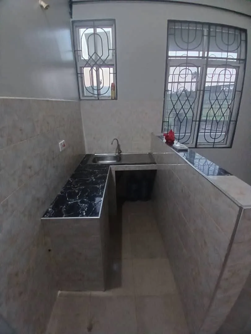 Chumba sebule jiko kimara temboni