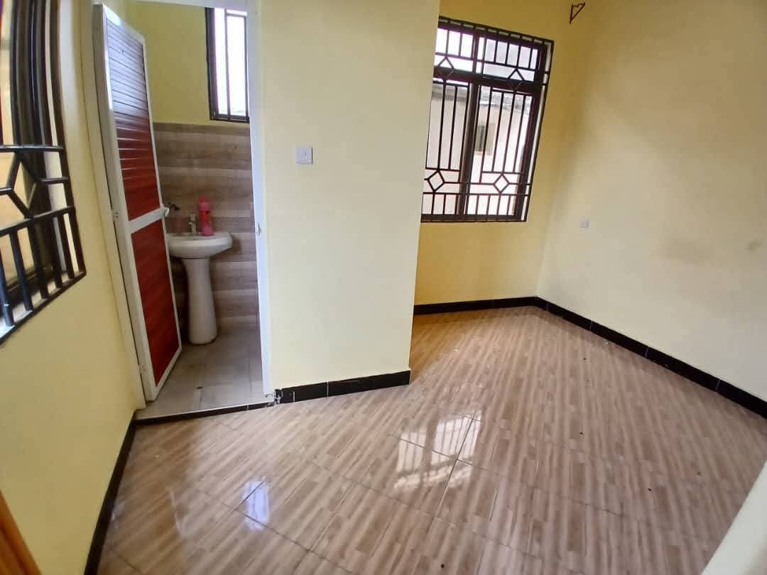 Chumba na sebule kinapangishwa kimara mwisho