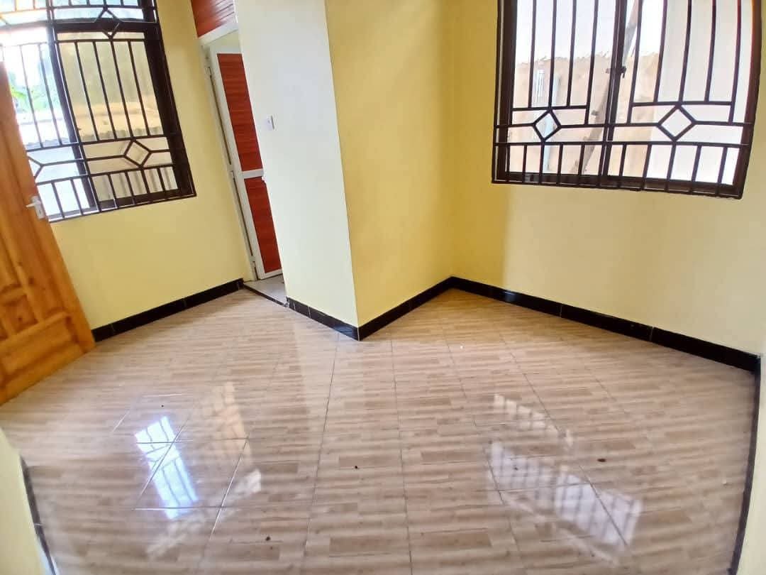 Chumba na sebule kinapangishwa kimara mwisho