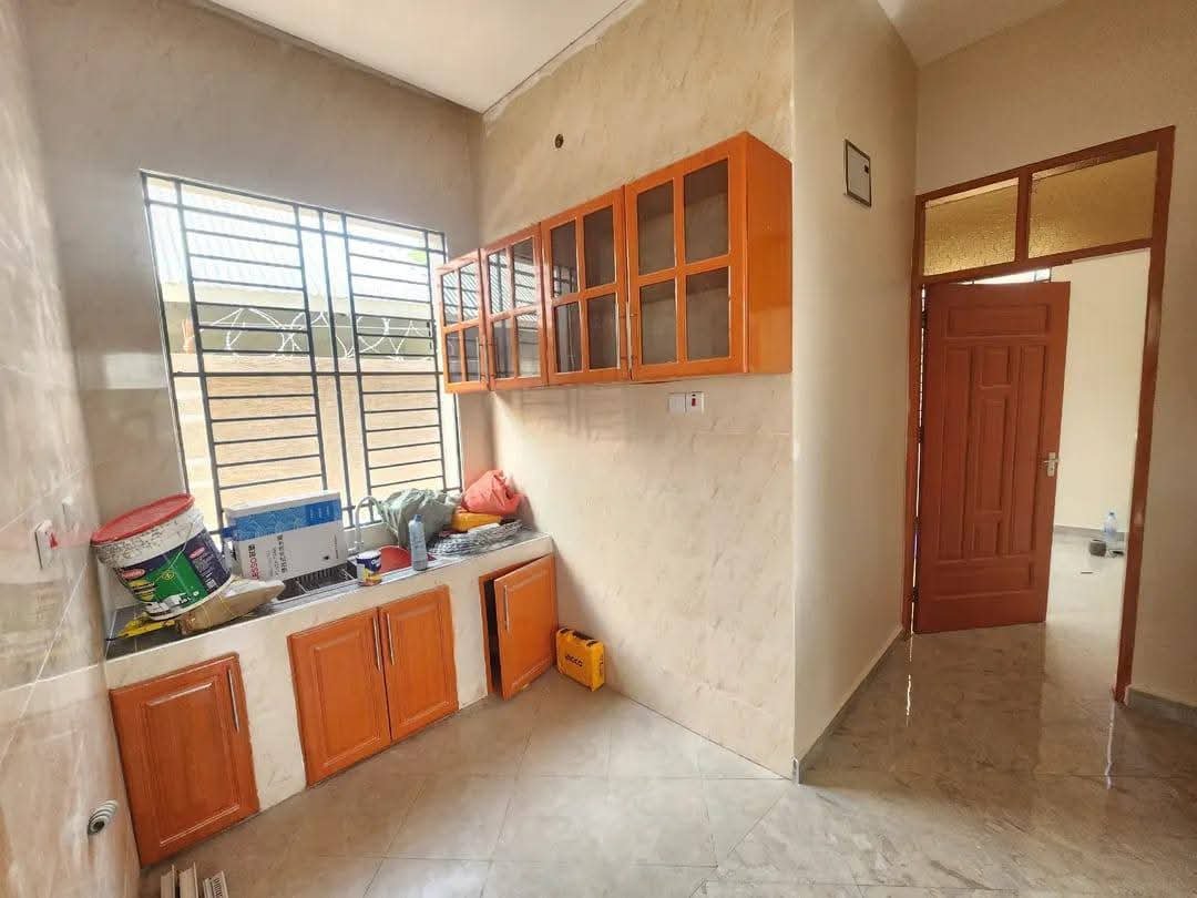 Nyumba ya familiq kwa msuguri