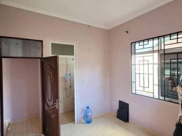 Master na sebule kwa msuguri