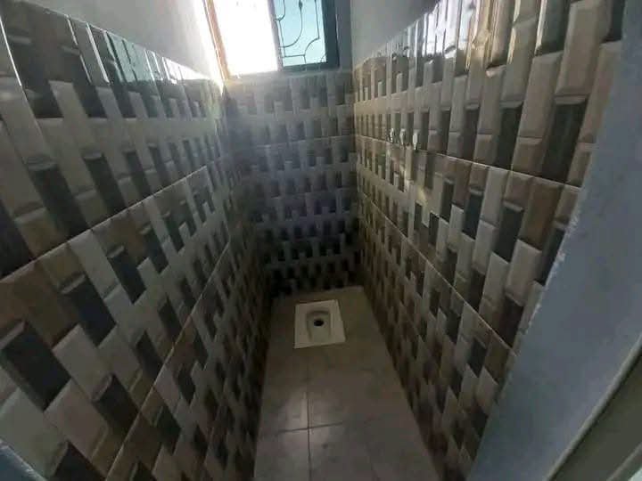 Master sebule na kibaraza kwa msuguri