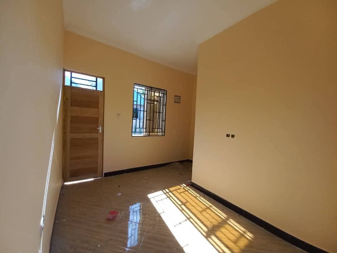master bedrom kimara mwisho