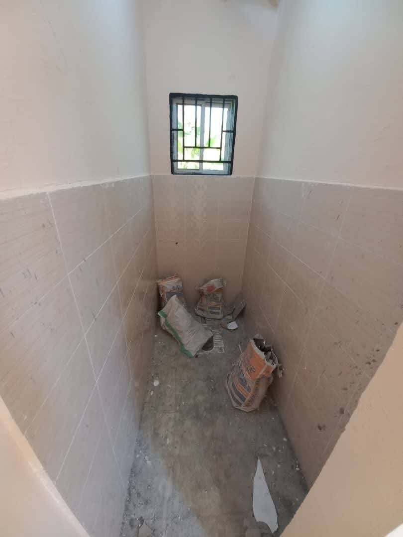 master bedrom kimara mwisho