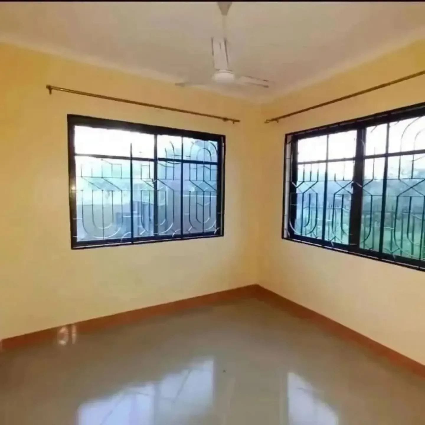 Chumba na sebule kimara temboni